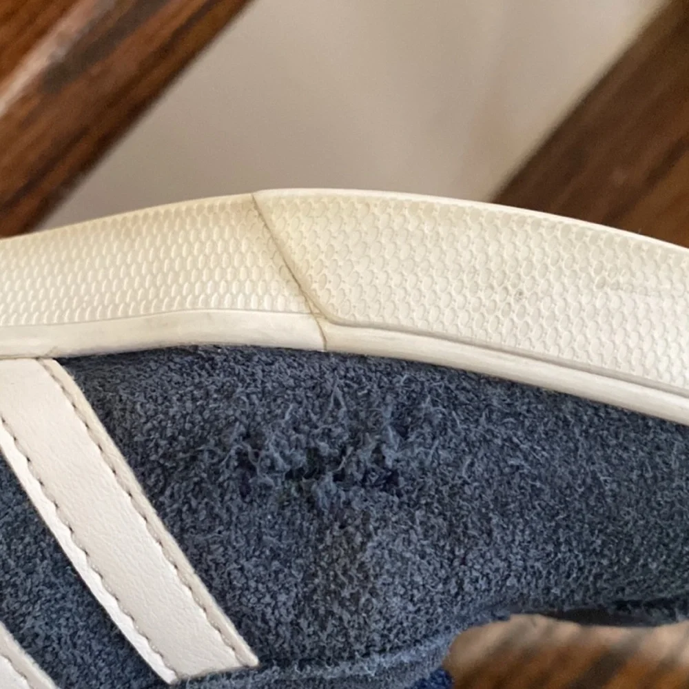 💙Adidas Navy Sneakers 💙 - Picture 7 of 8